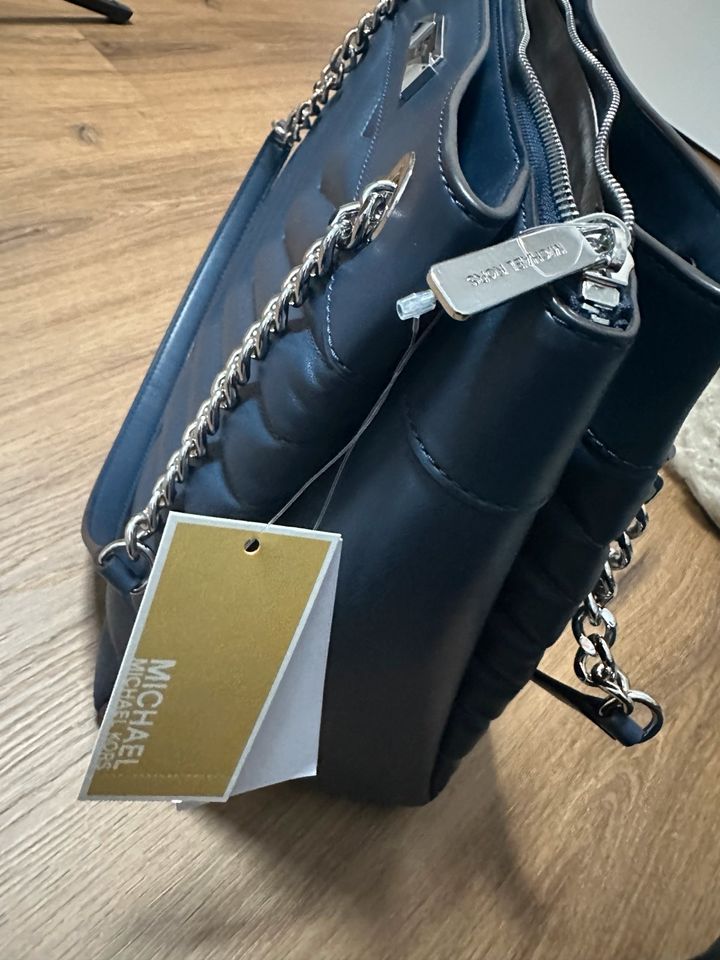 Michael Kors Schultertasche in Mannheim