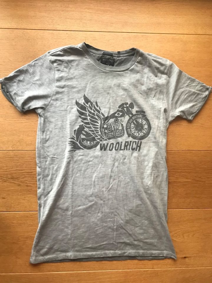 Woolrich T-shirt „Biker“ Gr. 164 (14). Farbe: grau. in Frankfurt am Main