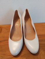 UNISA Brautschuhe Gr. 38 Güstrow - Landkreis - Teterow Vorschau