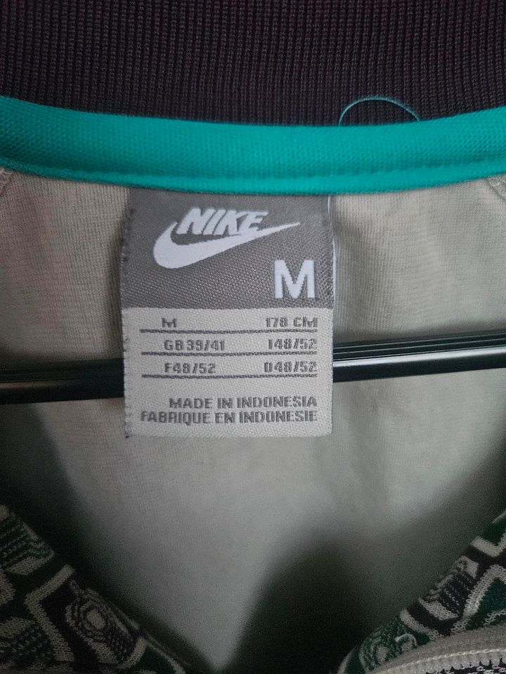 Nike SB Trainingsjacke Vintage Gr M in Gescher