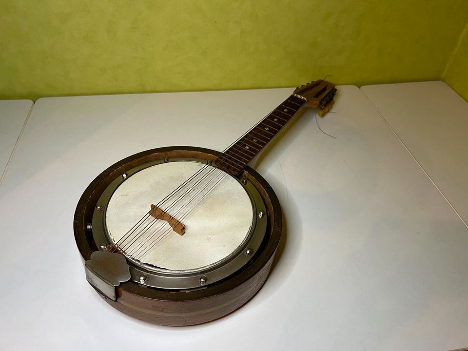 Musikinstrument Banjolele (60cm lang) mit Deko-Halterung in Bocholt