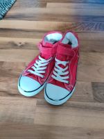 Turnschuhe, Sneaker, Chucks rot Gr 32 Sachsen-Anhalt - Halle Vorschau