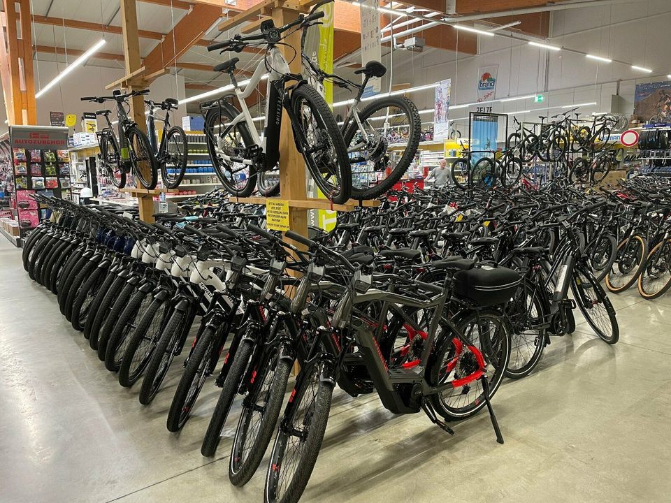 E-BIKE HAIBIKE TREKKING * HERREN RH56/ L * TESTBIKEs & NEU in Röhrsdorf