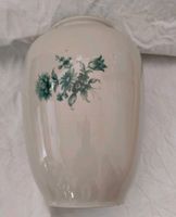 Edle sehr alte Vase Porzellan Blumen grün blau Meissen? Vintage Nordrhein-Westfalen - Hagen Vorschau