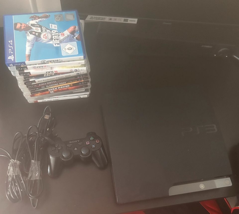 PlayStation 3 - Slim 120 gb Spielkonsole- Schwarz+Extra 13 Spiele in Berlin