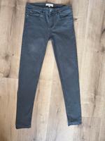 Hose Jeans von Mango Gr. 38 neuwertig Nordrhein-Westfalen - Mülheim (Ruhr) Vorschau