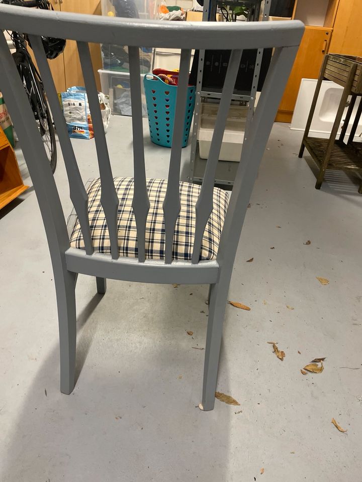 Verkaufe alten Stuhl in Rostock