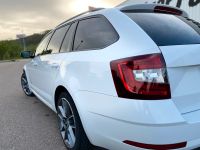 Skoda Octavia 2.0 TDI SCR DSG 7 Style combi LED/ACC/AHK Baden-Württemberg - Waldshut-Tiengen Vorschau