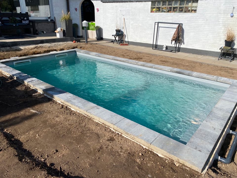 POOLBAU / Wir bauen Ihnen ihren Pool nach ihren Wünschen in Mönchengladbach