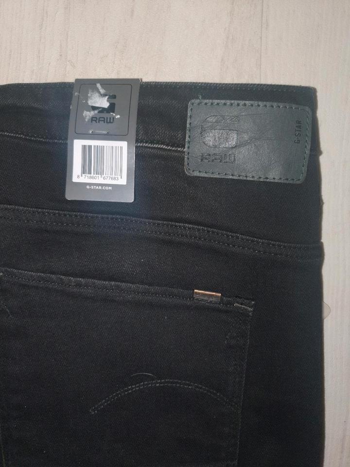 G-Star W31 L34 schwarz low boyfriend fit arc neu Etikett in Roskow