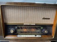 Altes Radio mit Gebrauchsspuren Bayern - Bad Bocklet Vorschau