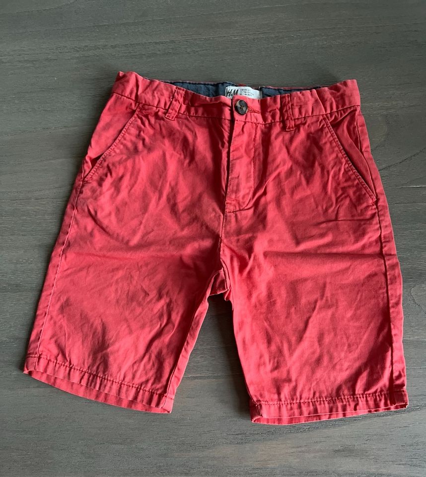 Shorts Bermuda H&M rot in Größe 128 in Seevetal