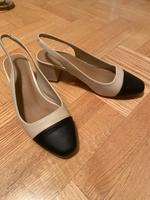 Slingback two toned zweifarbig beige schwarz Kappe rubi Absatz Baden-Württemberg - Heidelberg Vorschau