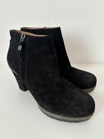 Fades Damen Stiefeletten Gr. 38 Wildleder schwarz Hessen - Limburg Vorschau