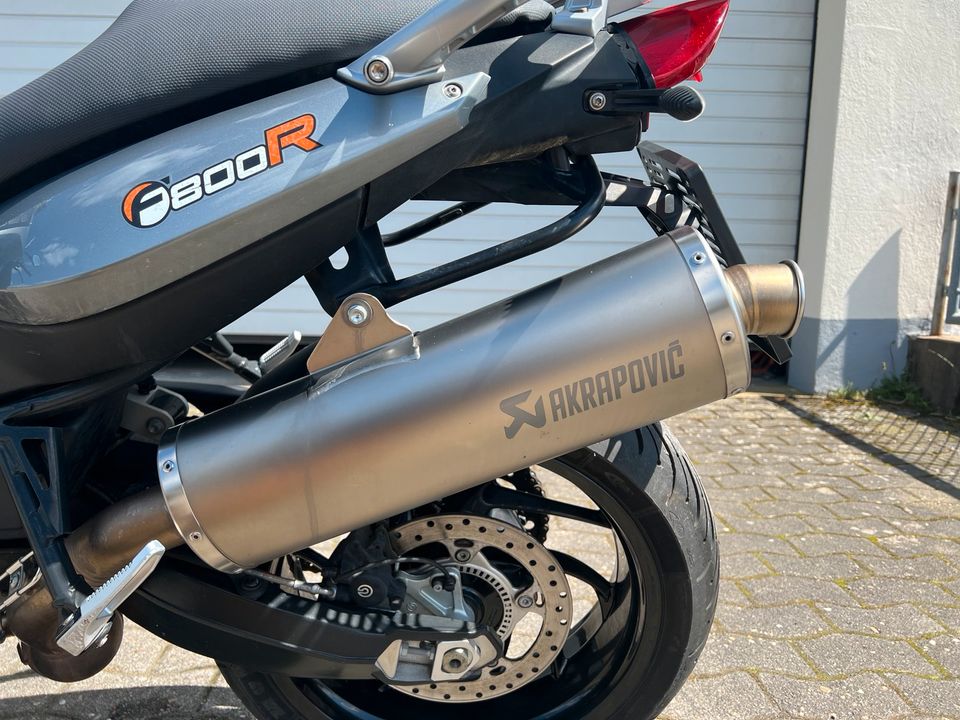 BMW F800R ABS AKRAPOVIC, Topp, gepflegt TÜV neu, in Michelstadt