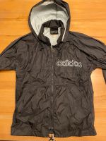 Adidas Kinder Regenjacke schwarz Gr. 152 TOP Zustand ⭐️ Hessen - Wölfersheim Vorschau