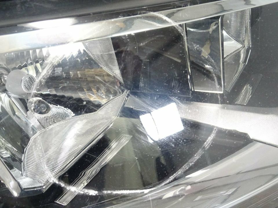 VW T6 Scheinwerfer Halogen vorne 7E1941006 rechts ab 2015 in Bochum