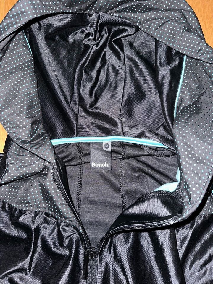 Trainingsjacke Jacke Kapu Weste - Bench Gr. M schwarz Sport Damen in Köwerich