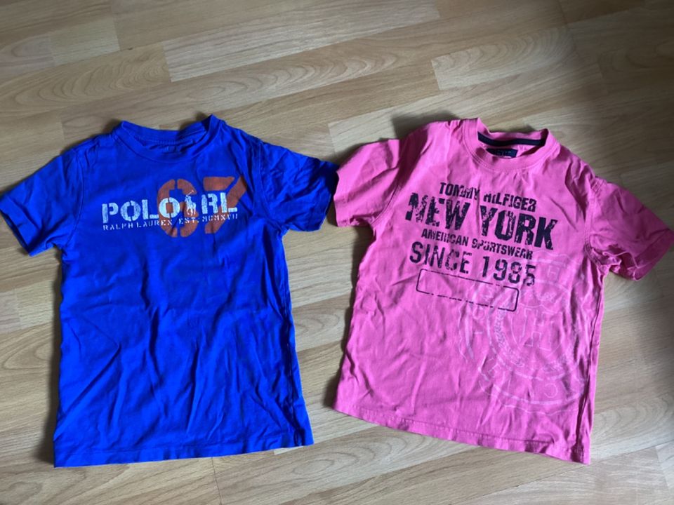 2 T-Shirts von Ralph Lauren u.Tommy Hilfiger Gr.6/7, Gr.128 in Ramsen