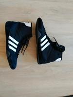 Box Stiefel Adidas 44 Neu Top Sportschuhe Bayern - Sonthofen Vorschau