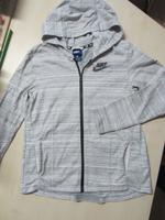 Nike Sweatjacke, neuwertig Sachsen-Anhalt - Magdeburg Vorschau