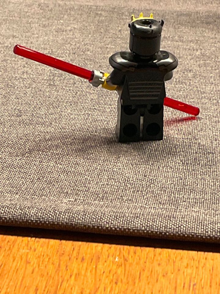 LEGO Star Wars Figur Savage Opress mit Doppellaserschwert in Geldern