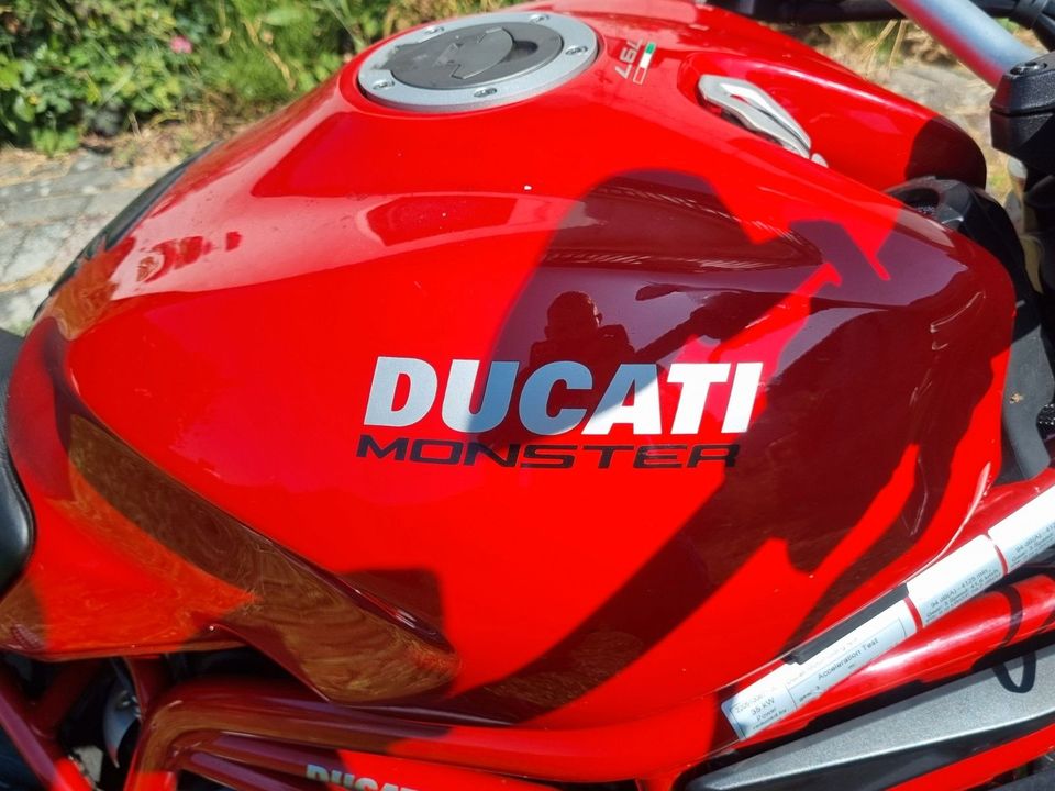 Ducati Monster 797 in Wichtshausen