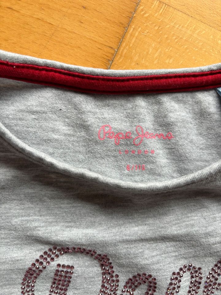 Longshirt Größe 116 von Pepe Jeans in Miesbach