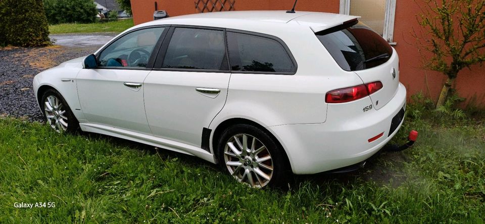 Alfa Romeo 159 ti SW 2,4 jTDM 2010 210 PS in Büdesheim