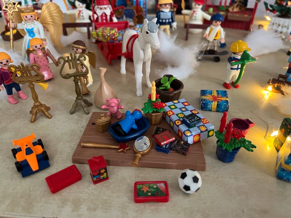 Playmobil Weihnachten Weihnachtsmarkt Konvolut in Giesen