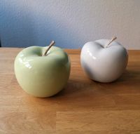 2 Deko-Äpfel aus Ton, silbergrau und lindgrün, 10 cm H, 11 cm B Münster (Westfalen) - Centrum Vorschau