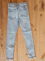 Jeans ZARA Mädchen Grosse 46 Hessen - Rödermark Vorschau