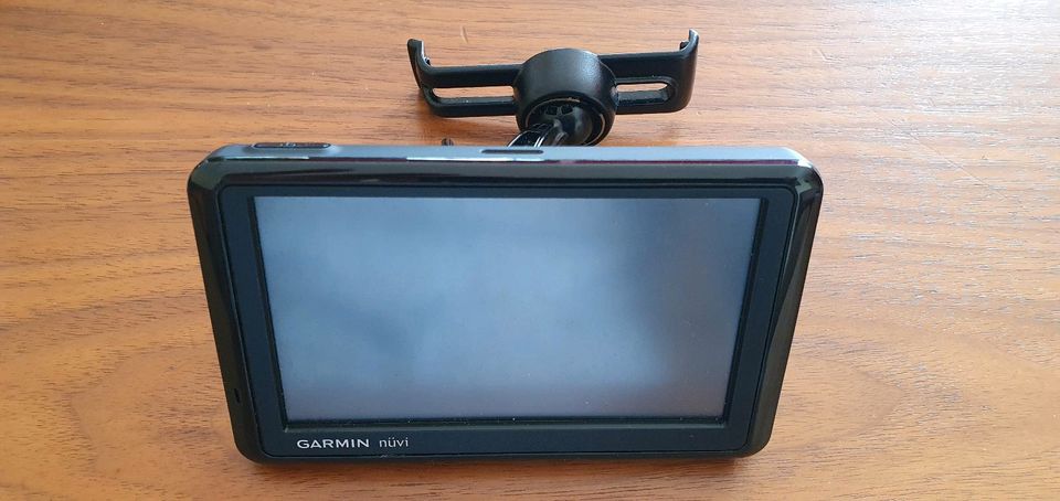 Navi Garmin nüvi 1390 mit Bluetooth 3D etc mit Versand  3€ in Bremen