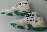 Sportschuhe, Trainingsanzug Hessen - Gründau Vorschau