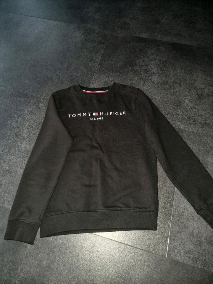 Tommy Hilfiger pullover in Duisburg