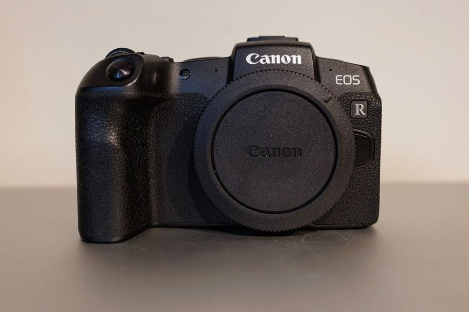 Canon EOS RP Top Zustand mit Zubehör in Pegnitz