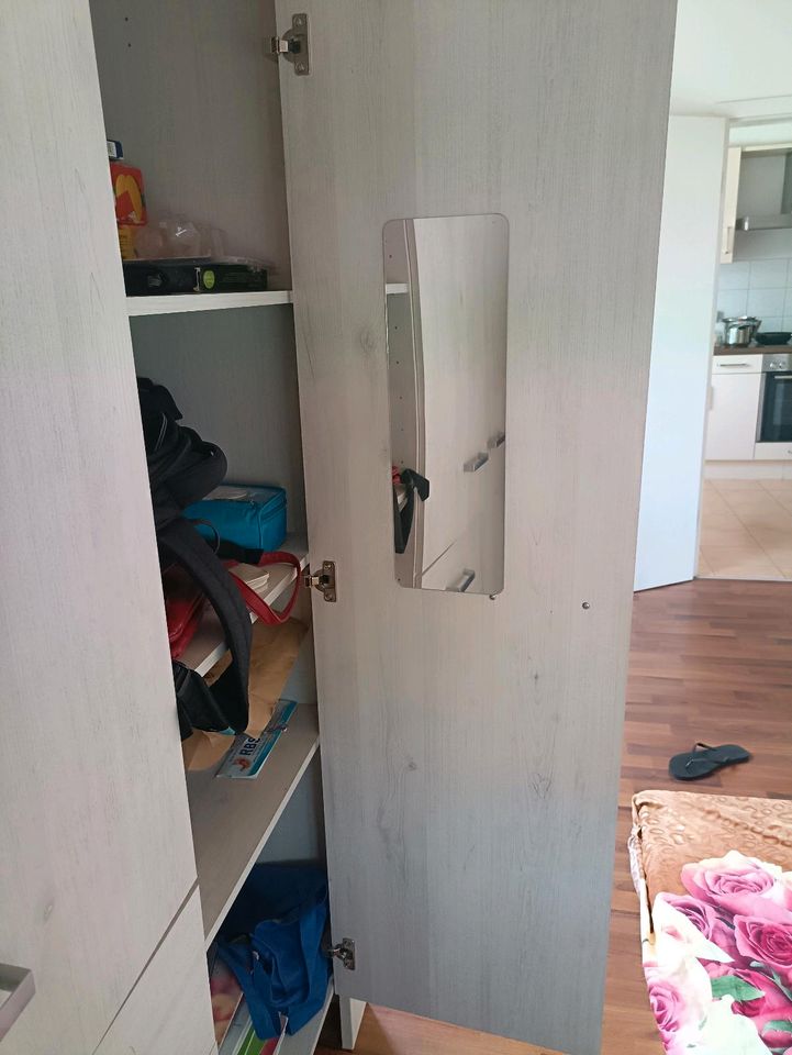 Kinder schrank in Uhingen