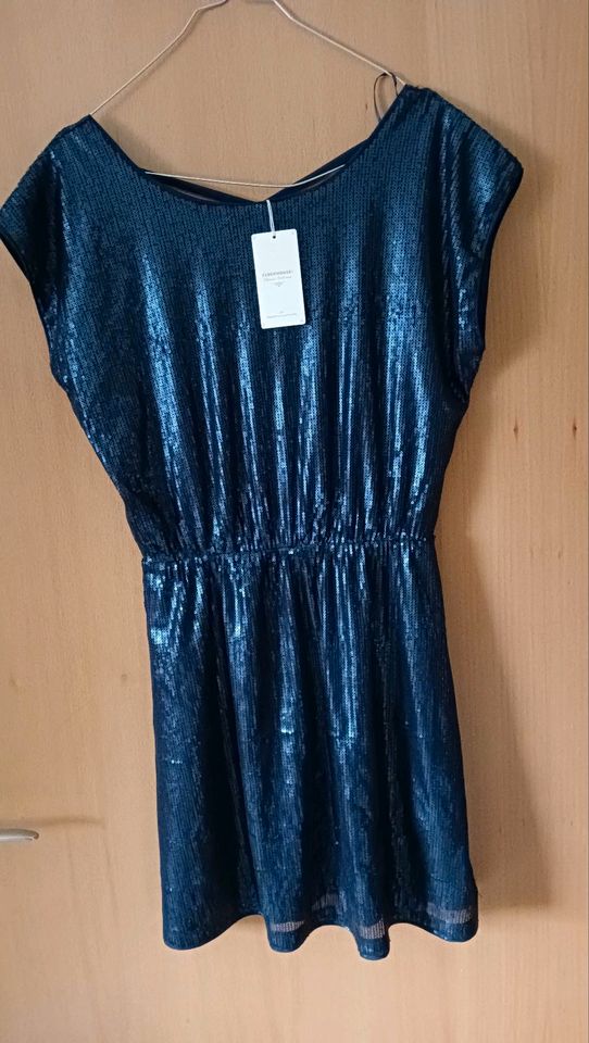 Kleid,  Abendkleid, Paillettenkleid Größe M in Jade