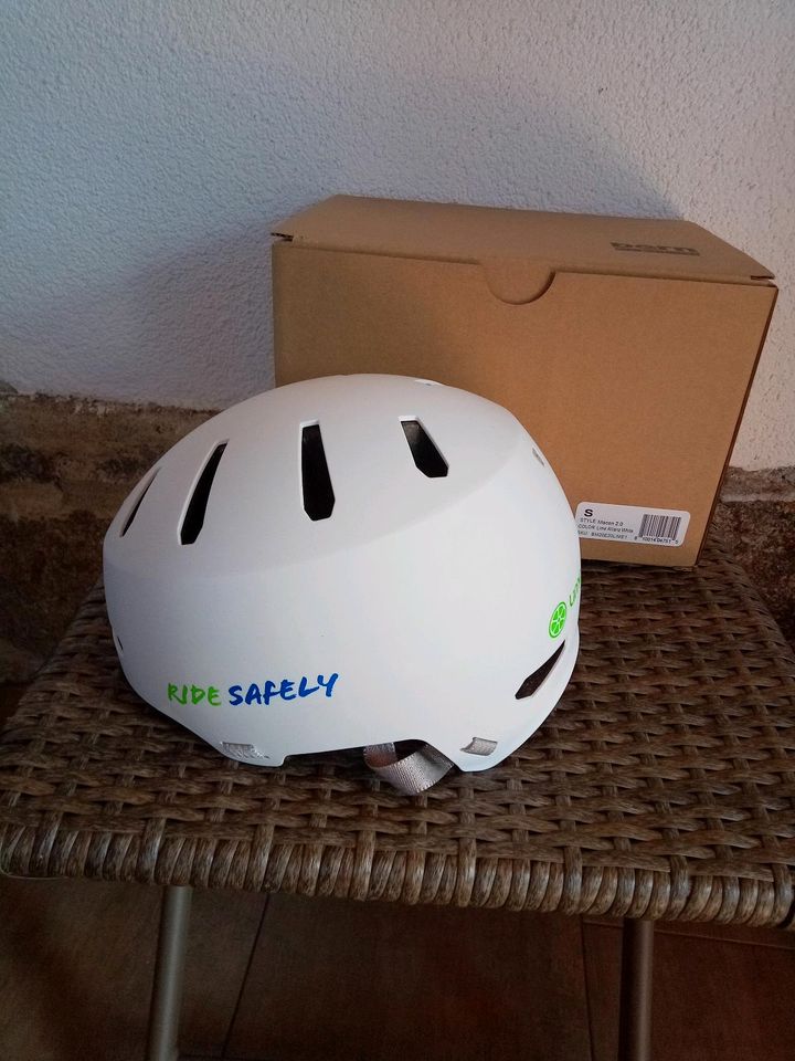 Fahrradhelm neu 52-55.5cm in Thiendorf