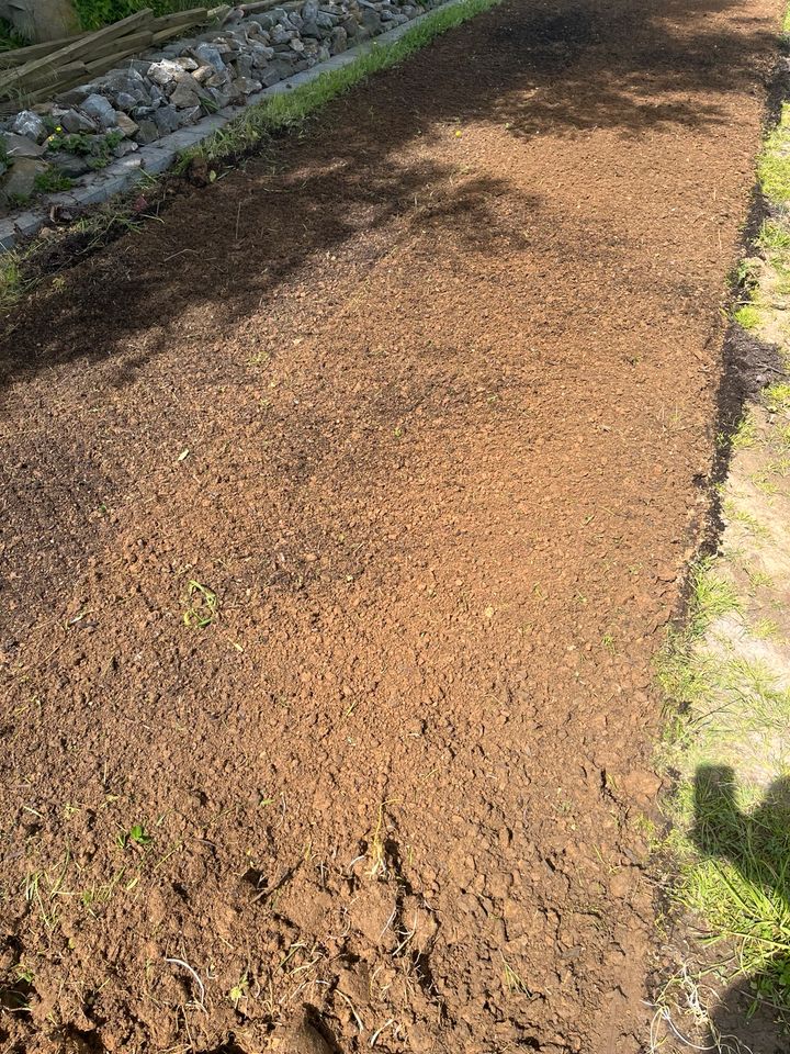 Fräsarbeiten Umkehrfräse Rasen Vorbereitung Insektenwiese in Wassenberg