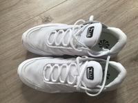 NIKE AIR MAX Turnschuh-Sneaker Herren Gr.42 Sachsen-Anhalt - Wörlitz Vorschau