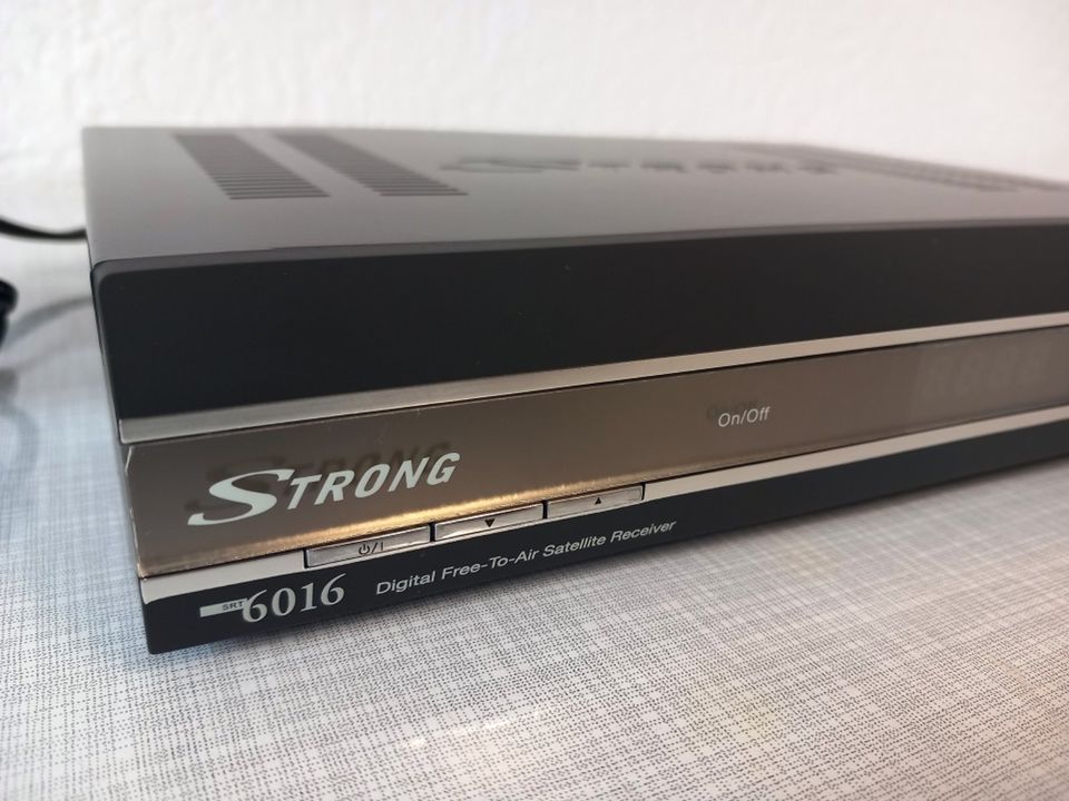 STRONG SRT 6016 Digital Satelliten Receiver – TOP ZUSTAND! in Mühlheim am Main