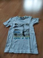 Verschiedene T-shirts und eine kurze Hose alles Größe 110/116 Hessen - Nüsttal Vorschau