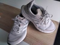 Adidas Turnschuhe Gr 7,5 weiß Saarland - Tholey Vorschau