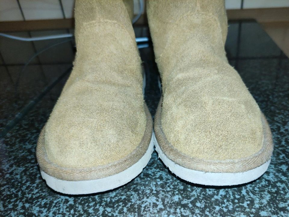 UGG Stiefel, Gr. 30, wunderschönes Braun, Top in Riedenburg