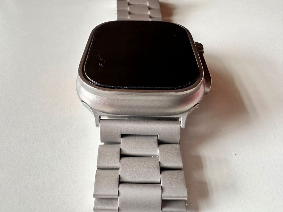 Apple Watch Ultra, 1 Gen. GPS+Cellular, Watch 49mm, wie neue in Stuttgart