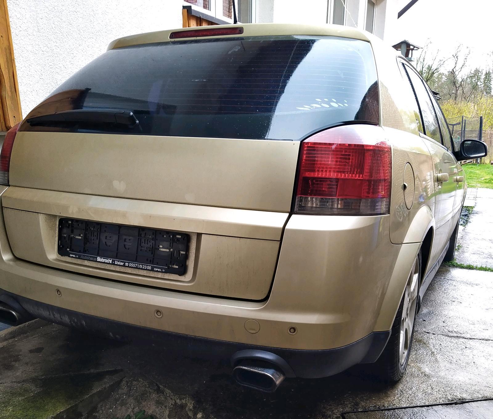 Abbildung des Autos Opel Signum 3,0 V6 CDTI-…