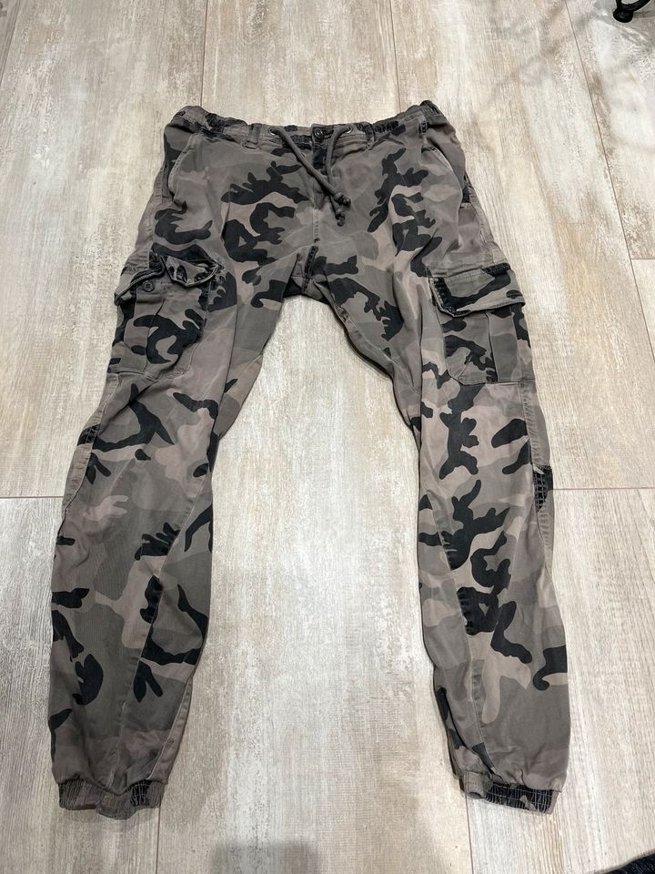 Camouflage Hose, Urban Classics, Gr. 36 in Velbert