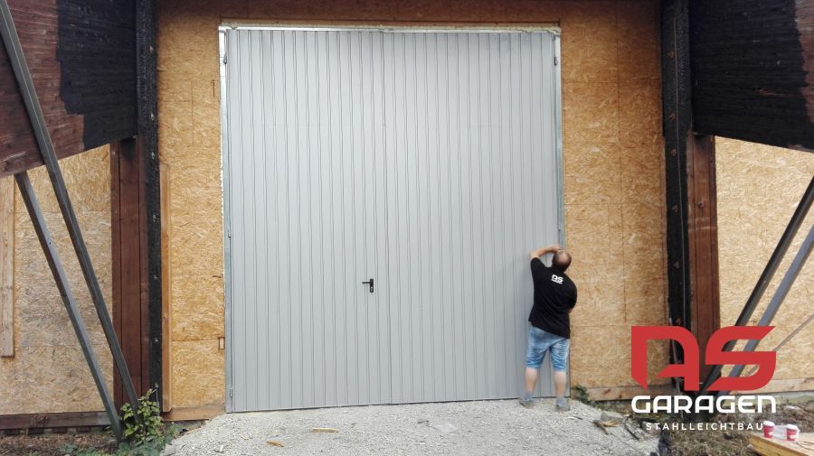 Hoftor container Garagentor haustür trapezblech rolltor schwingtor pflug Schiebetür sektionaltor hallentor gartentor gartentür garagentür doppelflügeltor tor carport hundebox in Falkenberg/Elster