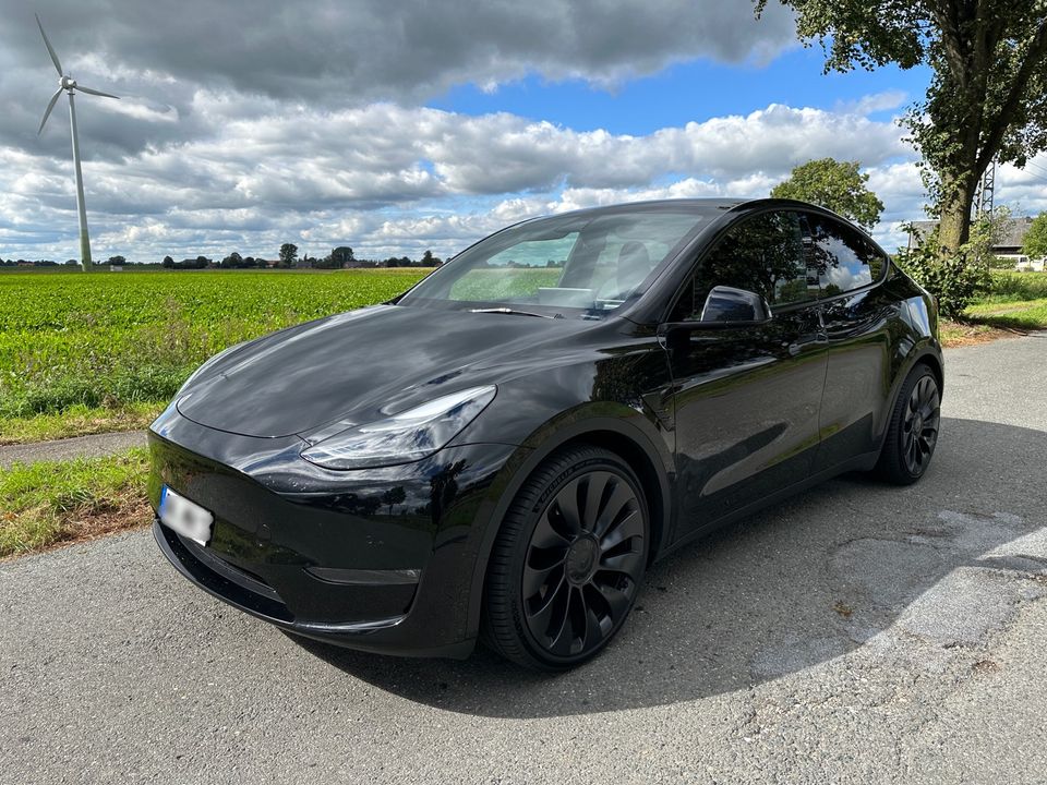 Tesla Model Y Performance 2022 / Tausch gegen Model X S / Verkauf in Bocholt